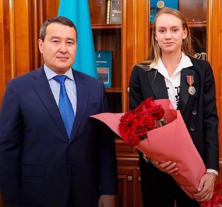 强的队伍 强的队伍